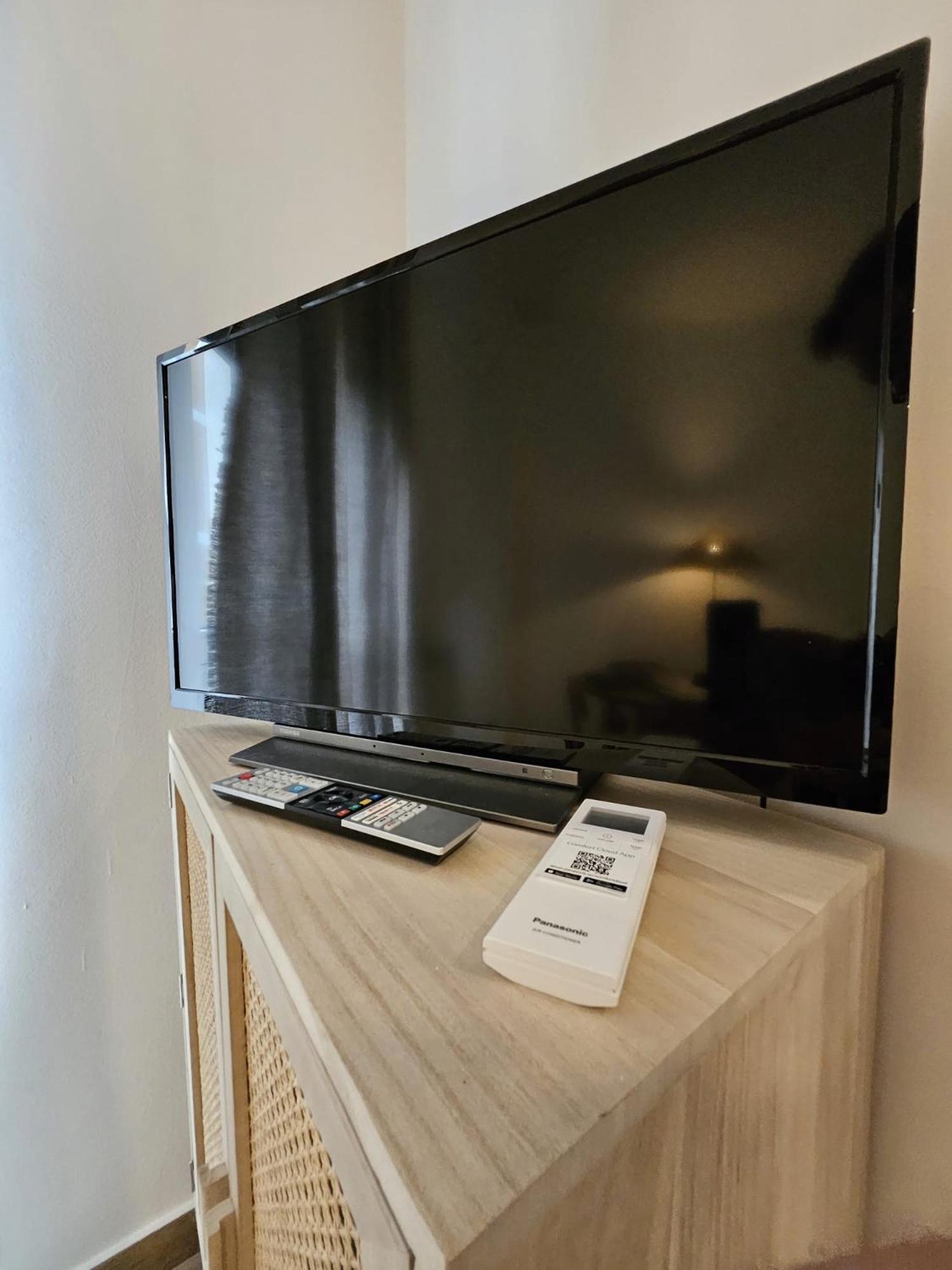 Hbhall Linate Apartment Милан Экстерьер фото