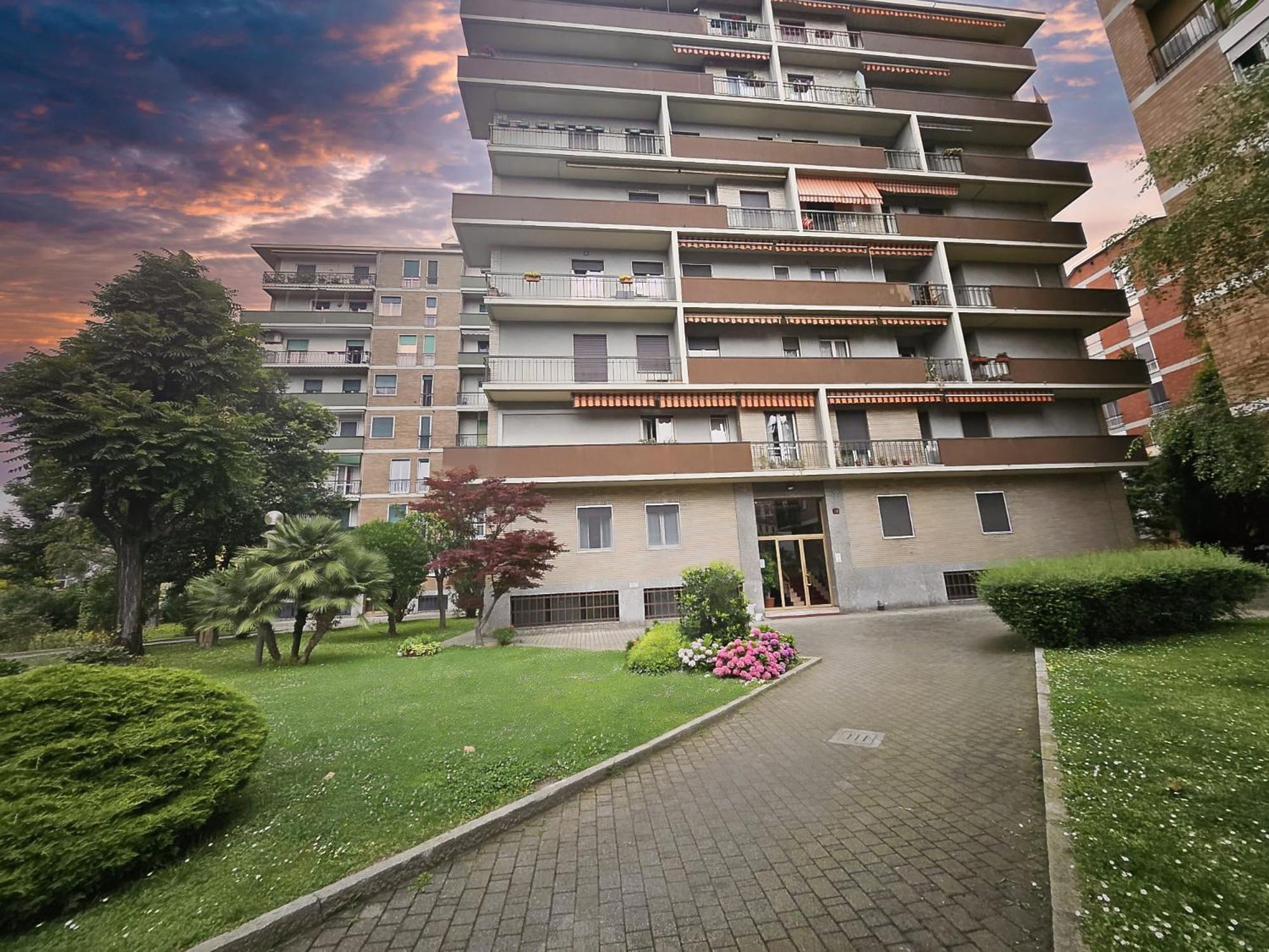 Hbhall Linate Apartment Милан Экстерьер фото